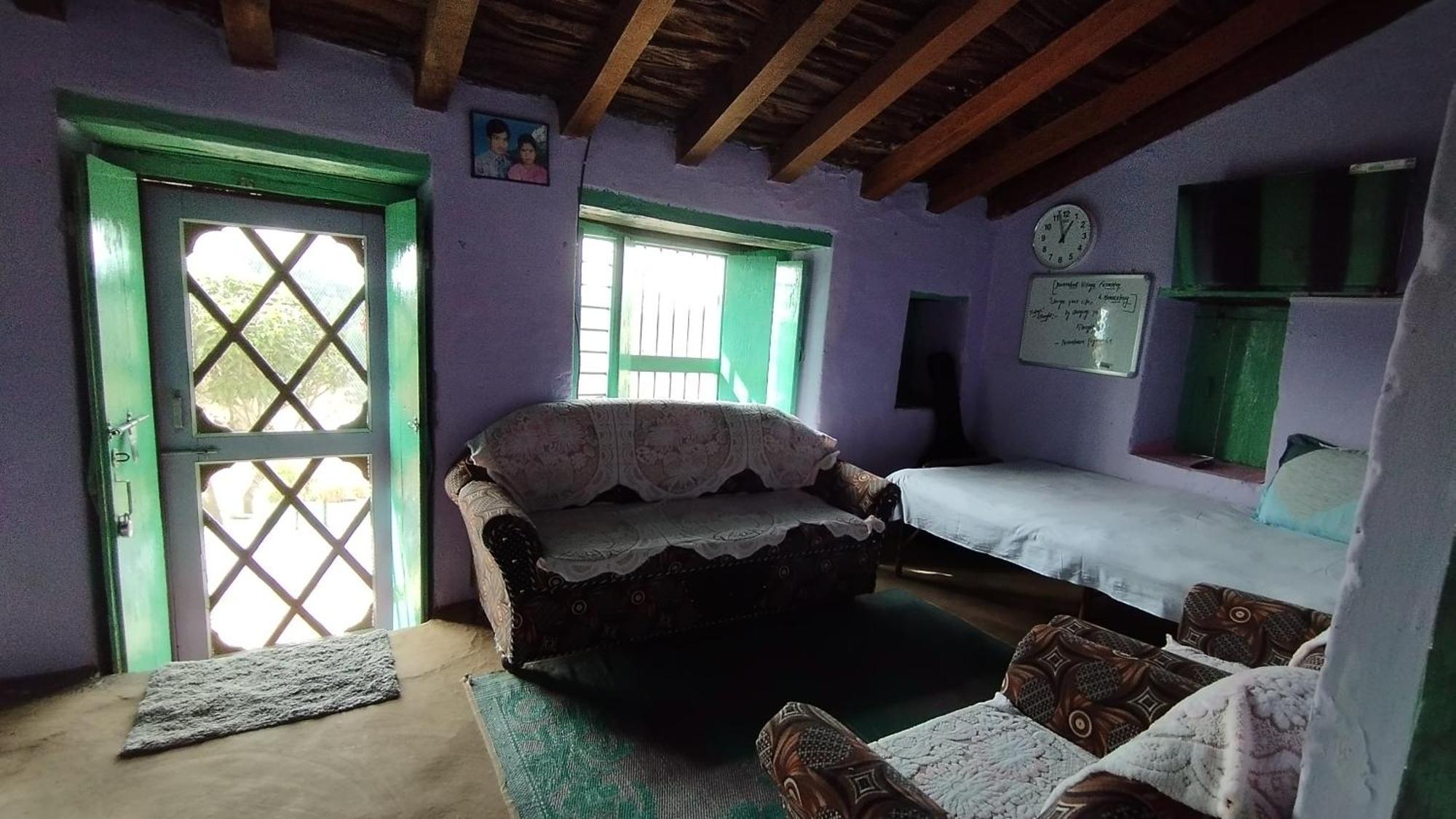 Dwarahat Village Farmstay- Babaji'S Cave Habitación foto